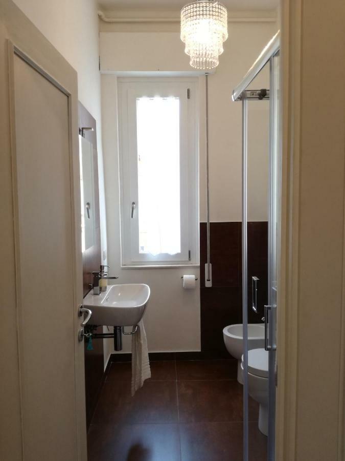 Bloom Rooms Foligno Extérieur photo